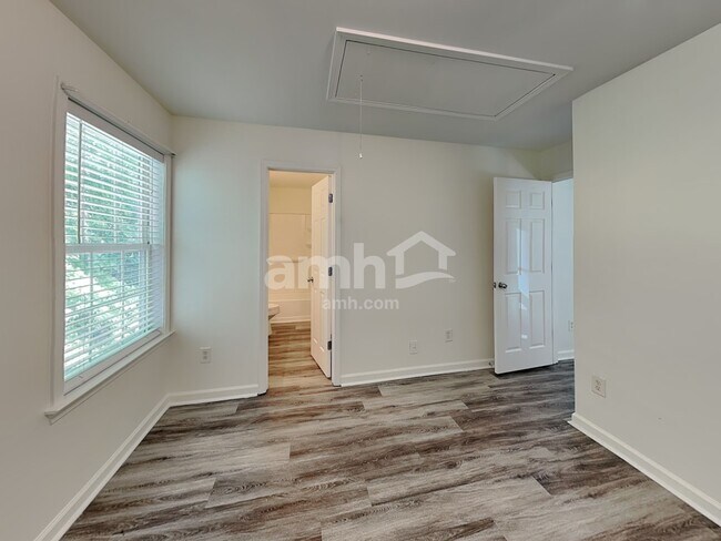 Building Photo - 5179 Centennial Creek View NW