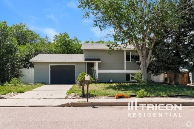 Building Photo - 6650 Brook Forest Dr