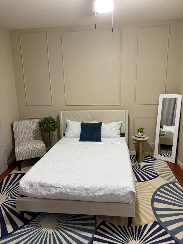 Building Photo - 860 N Orange Ave