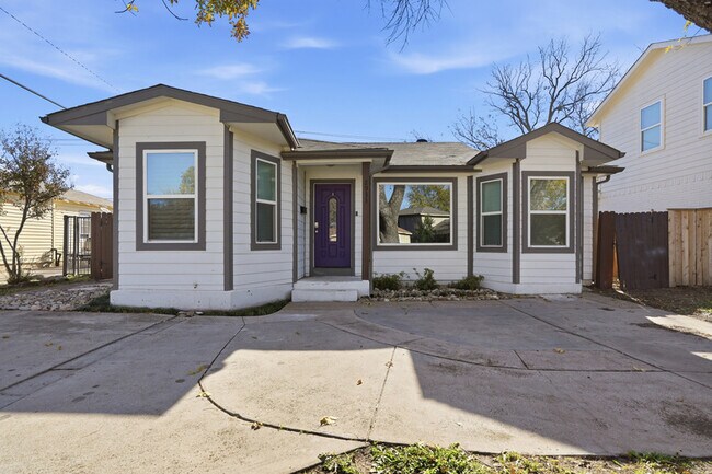 Building Photo - 2933 S Hills Ave