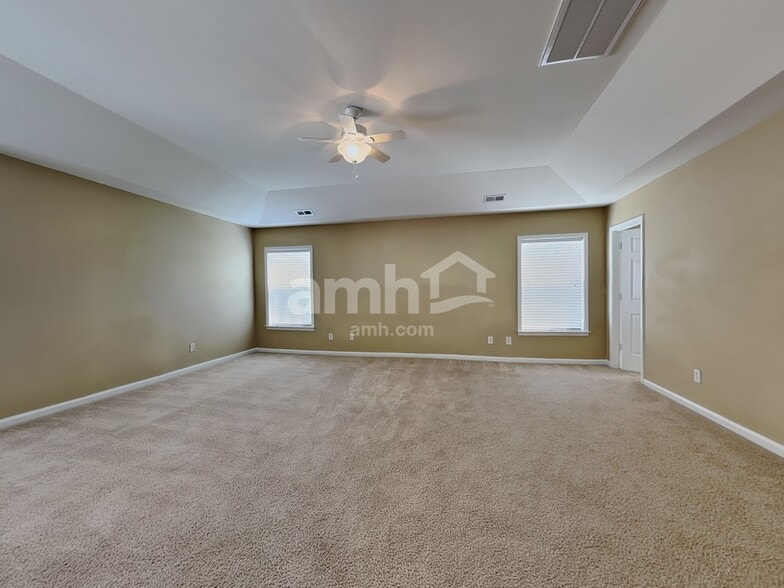 Building Photo - 2845 Roundleaf Ct