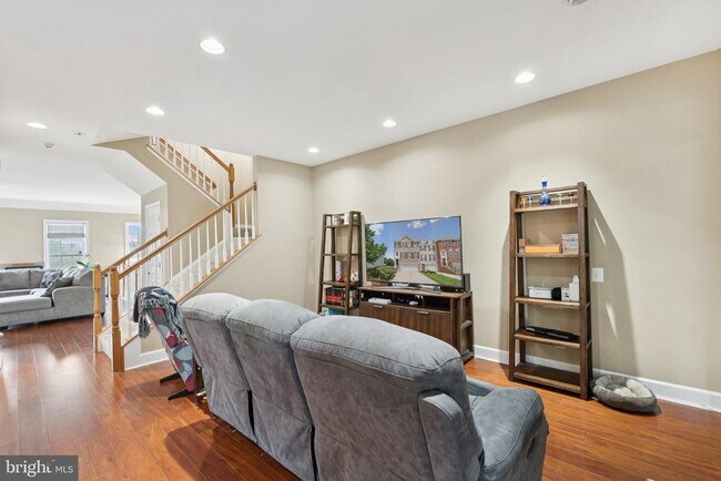 Building Photo - 42832 Bittner Square