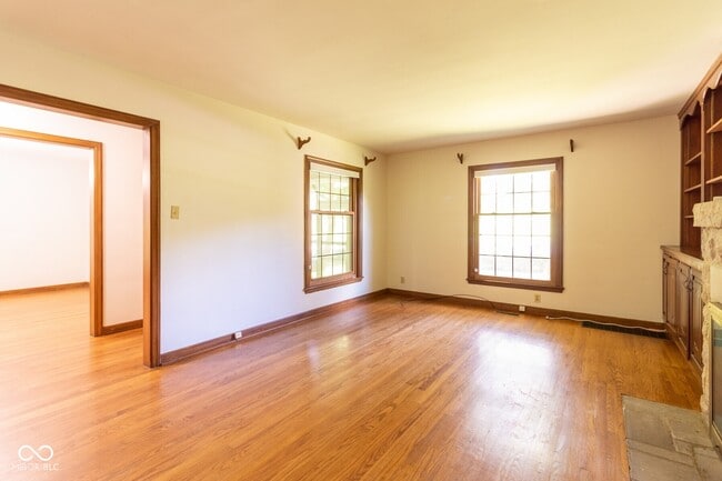 Building Photo - 6353 Riverview Dr