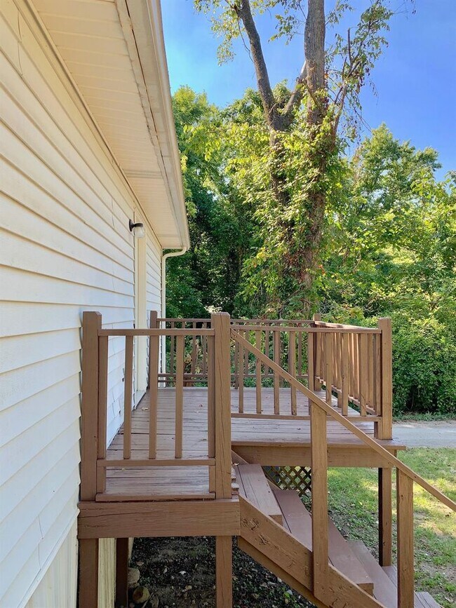 Building Photo - Pet-Friendly 2-Bedroom Home with Deck