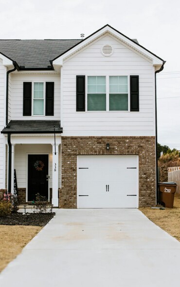 Building Photo - 338 Bisham Ct