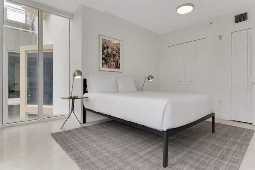 Building Photo - 225 179th Dr