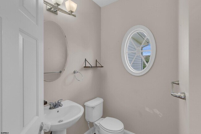 Building Photo - 120 Trotter Road