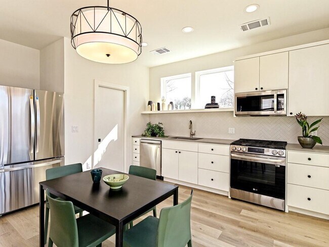 Building Photo - 1116 Atkinson Rd