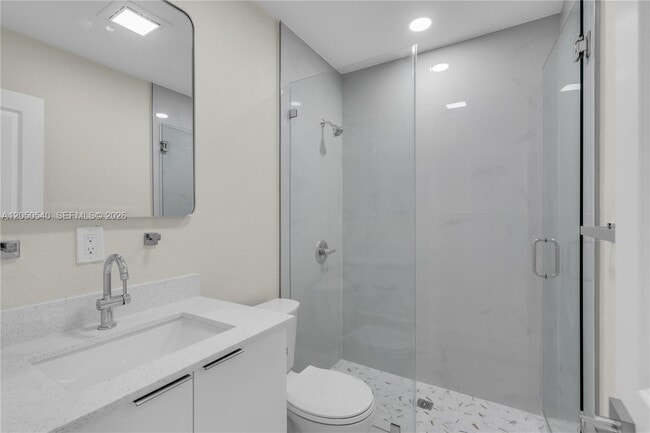 Building Photo - 2640 SW 30th Ct