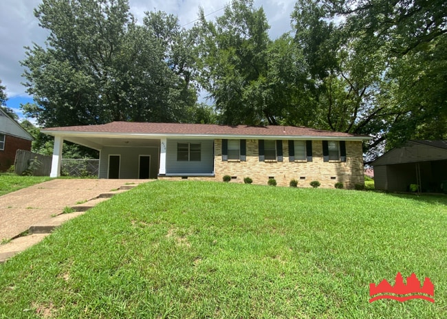 Building Photo - 2370 Hillside Ave