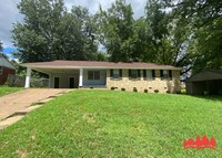 Building Photo - 2370 Hillside Ave