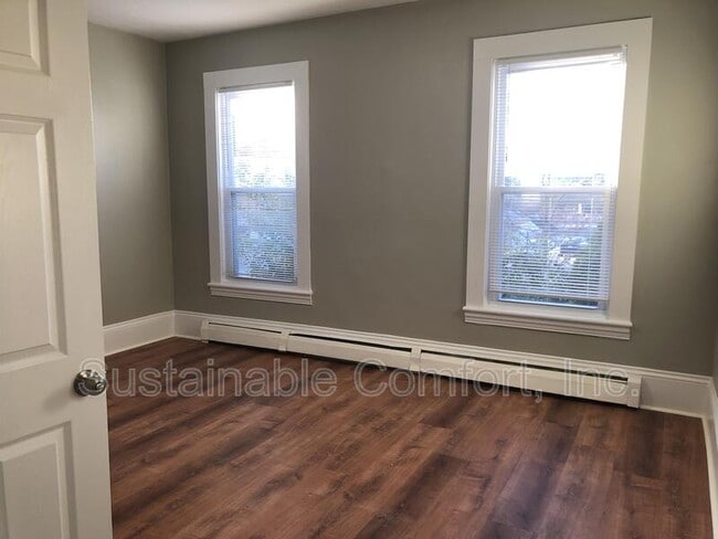 Building Photo - 185 Lincoln St