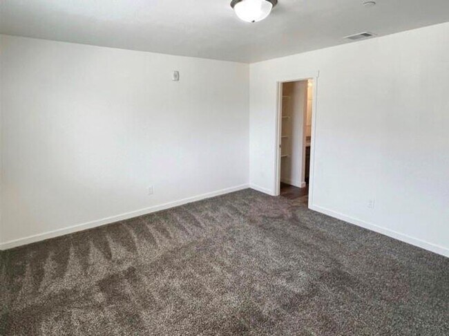 Building Photo - 21155 Gosling Rd