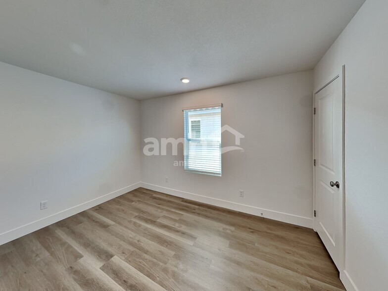 Building Photo - 7919 Banquero Ct