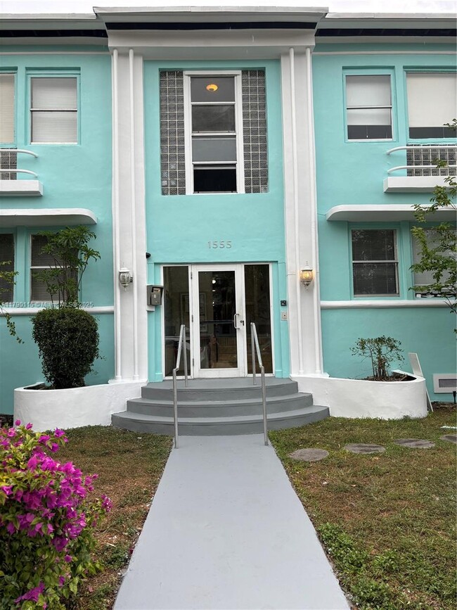 Building Photo - 1555 Pennsylvania Ave