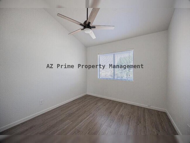 Building Photo - 7801 N 44th Dr