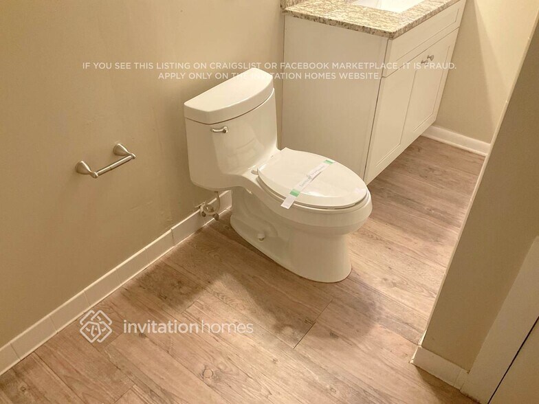 Building Photo - 686 Rollingwood Pl