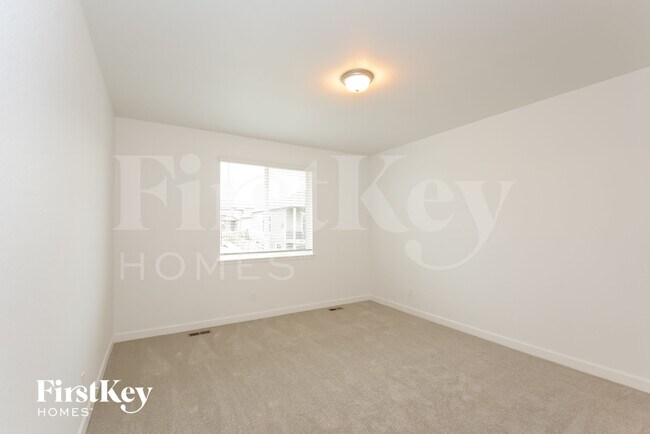 Building Photo - 496 Kansas Ave