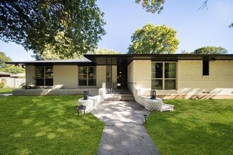 Building Photo - 905 Tarryall Dr