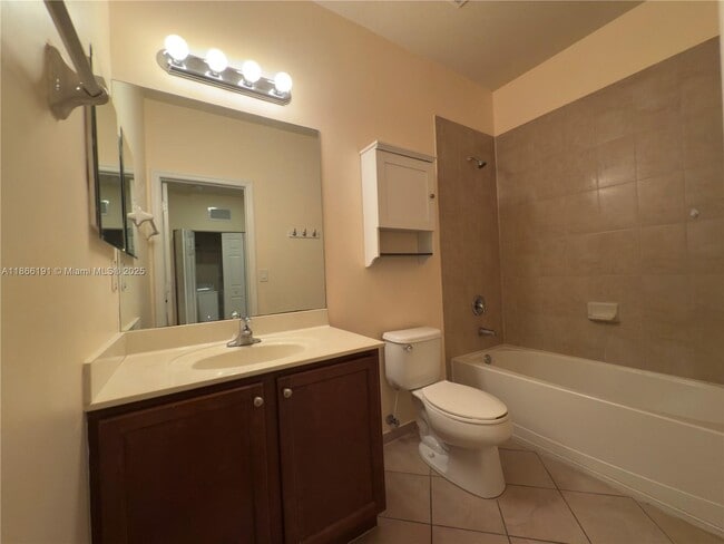 Building Photo - 14728 SW 25th Ln