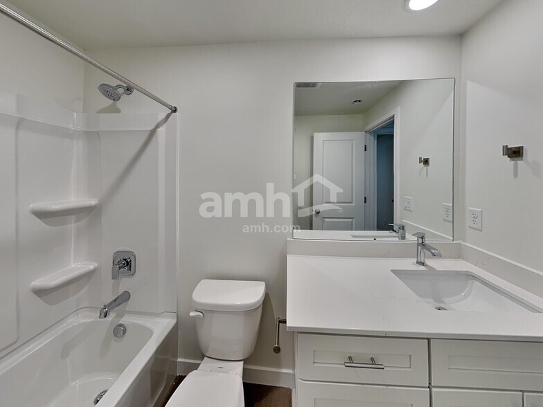 Building Photo - 4672 W Ore Strm Rd