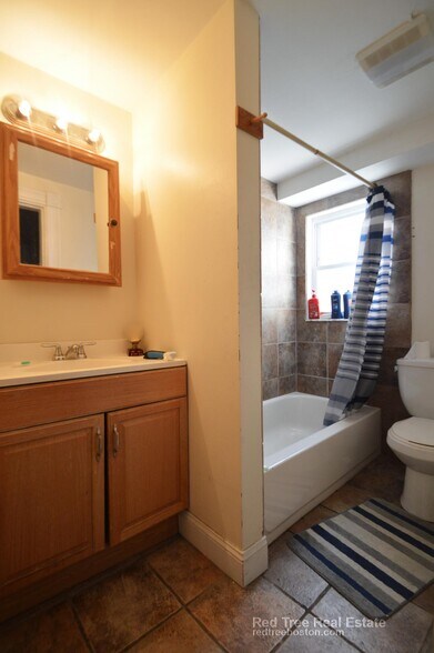 Building Photo - 21 Pratt St