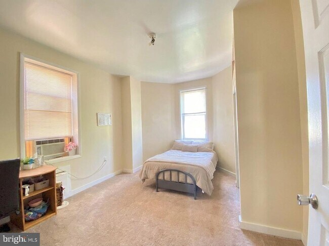 Building Photo - 1849 N 17th St