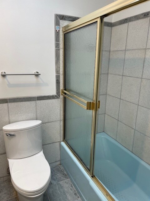 Building Photo - 678 41st Ave