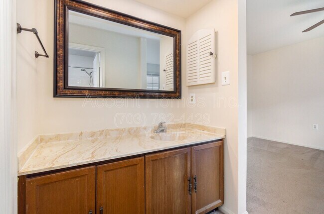 Building Photo - 2514 S Arlington Mill Dr