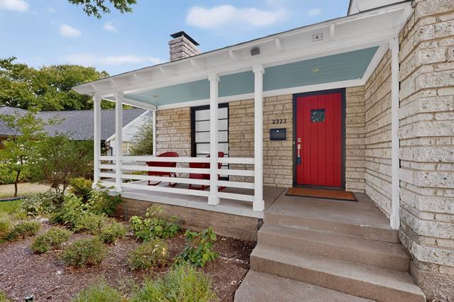 Building Photo - 2323 Barberry Dr