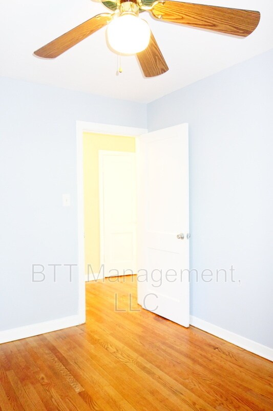 Building Photo - 8400 Greenwood Ave