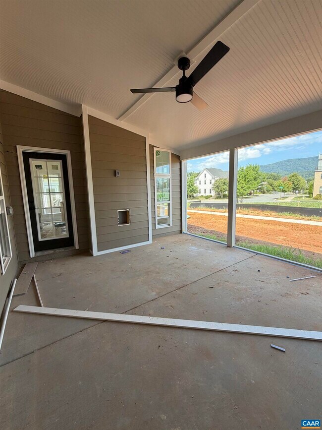Building Photo - 2018 Larkin Ave