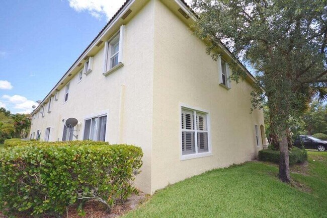 Building Photo - 13400 Georgian Ct