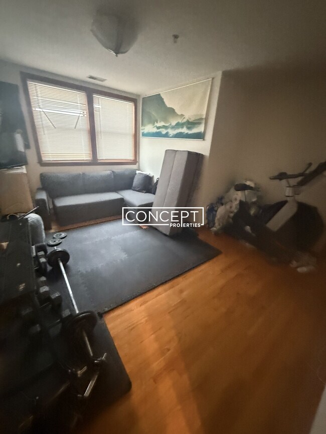 Building Photo - 104 Allston St