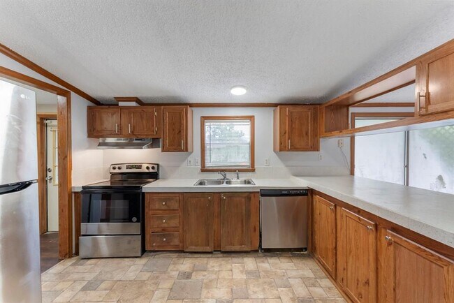 Building Photo - 21629 County Rd 3749
