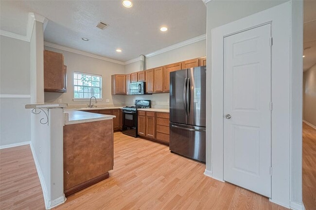 Building Photo - 213 W Murrill Ave