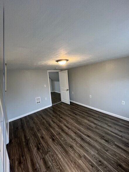 Building Photo - 83 Woodland St