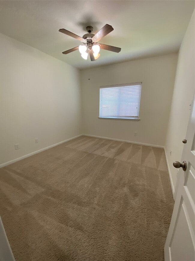 Building Photo - 9535 Empress Crossing Dr