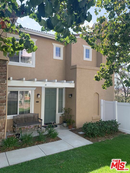 Building Photo - 28015 Serra Ln