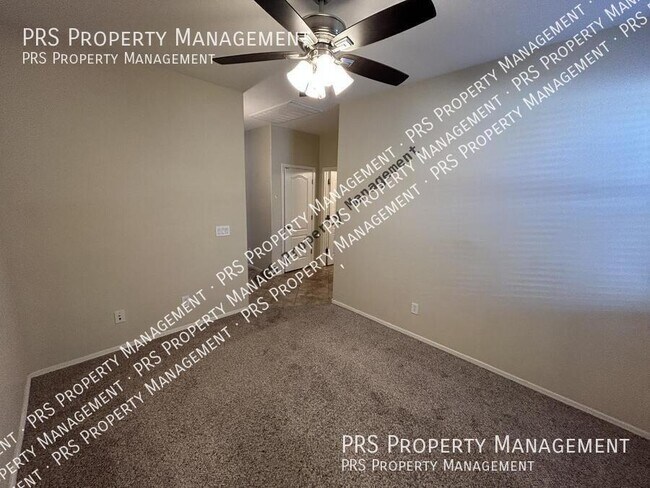 Building Photo - 2747 E Clifton Ave