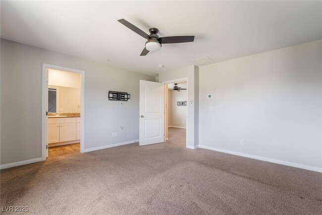 Building Photo - 12731 Epperly St
