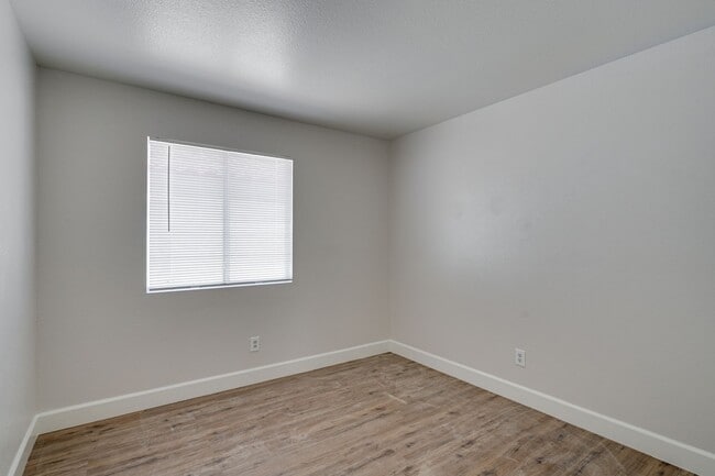 Building Photo - Single-Story Silverado Ranch Home with Spacious Open Layout
