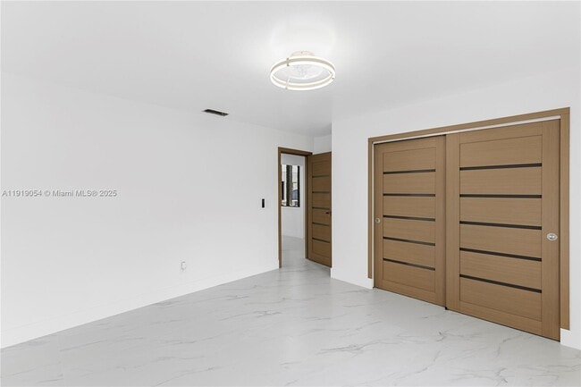 Building Photo - 2149 NW 85th Ln