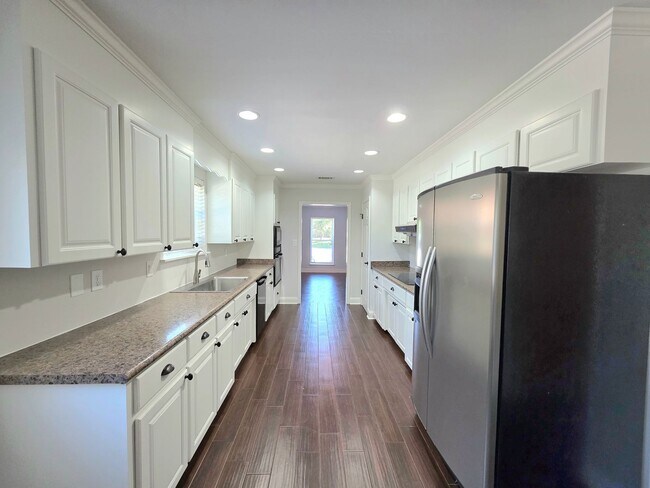 Building Photo - Spacious 3-Bedroom Ranch-Style Home