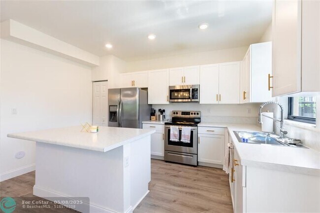 Building Photo - 4637 Caspian Way