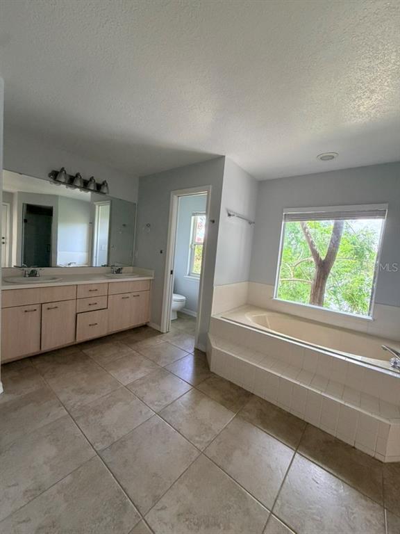 Building Photo - 1207 Almond Tree Ct