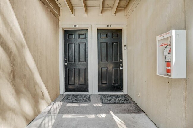 Building Photo - 3018 S 1st St