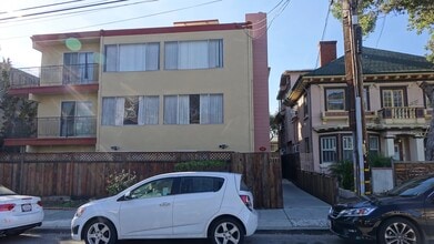 Building Photo - 2606 Benvenue Ave
