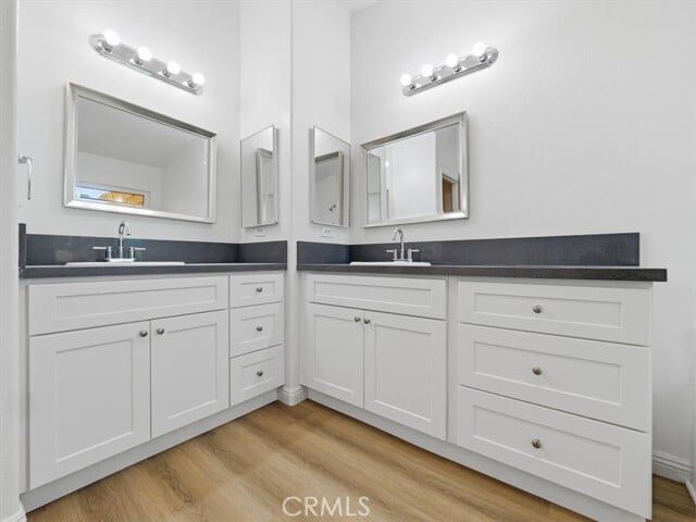 Building Photo - 2775 S Buena Vista Ave