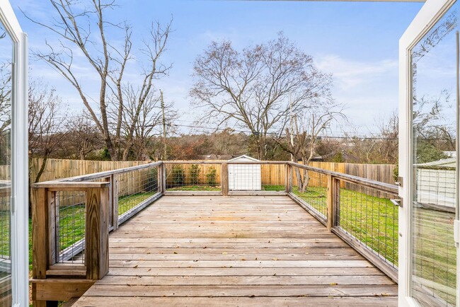 Building Photo - 2420 Durwood-